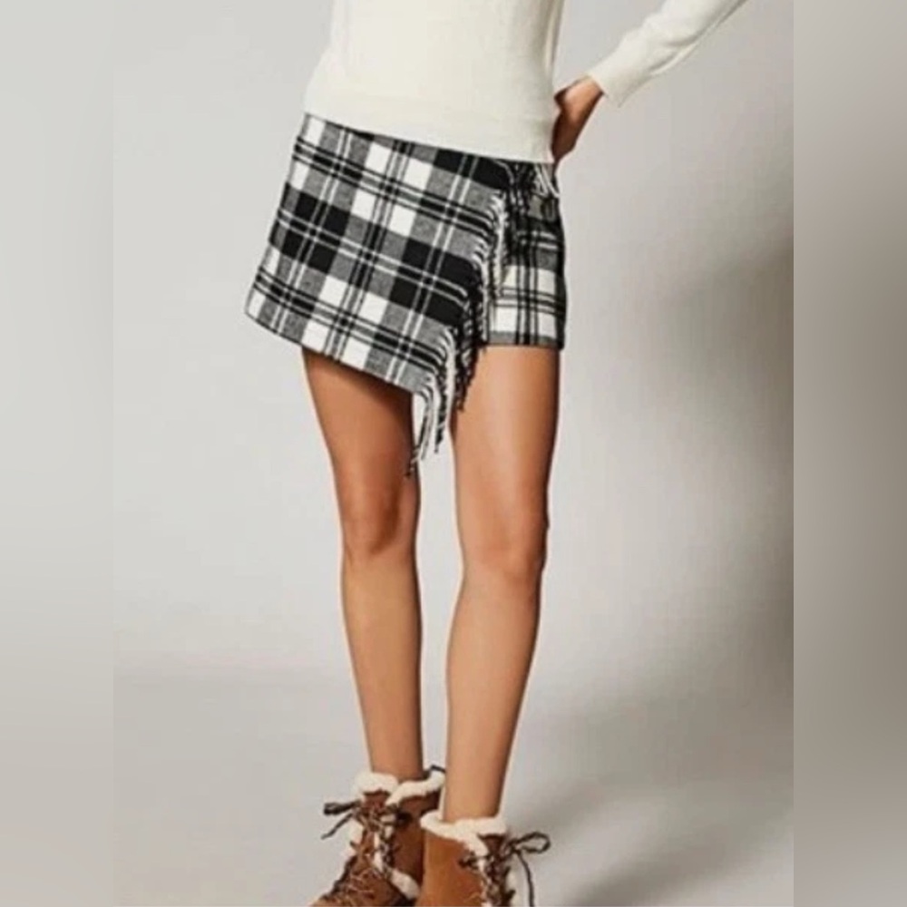 Antonio Melani Georgie Brushed Plaid Fringe Wrap Front Mini A-Line Skirt Size 14